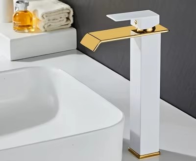 HB6030 NEW DESIGN High Quality Waterfall single handle basin faucet