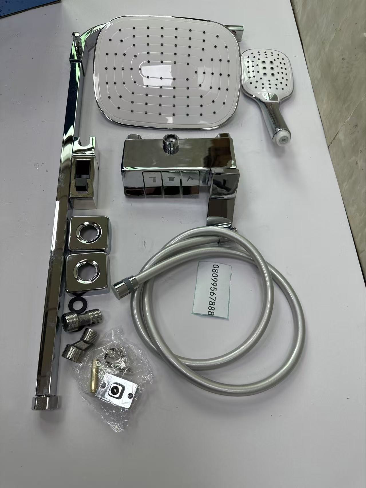 HS8005Newly designed high-quality brass shower faucet