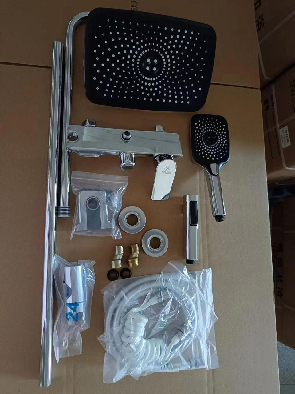 HS8015 Newly designed high-quality brass shower faucet