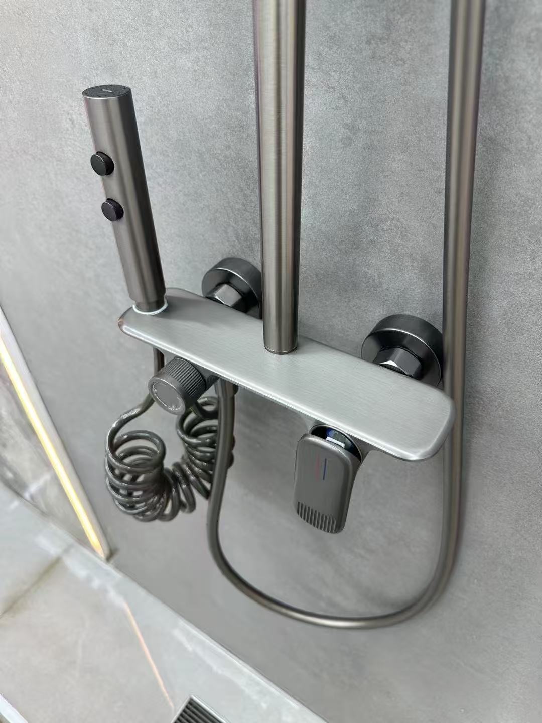 HS8032 Newly designed high-quality brass shower faucet