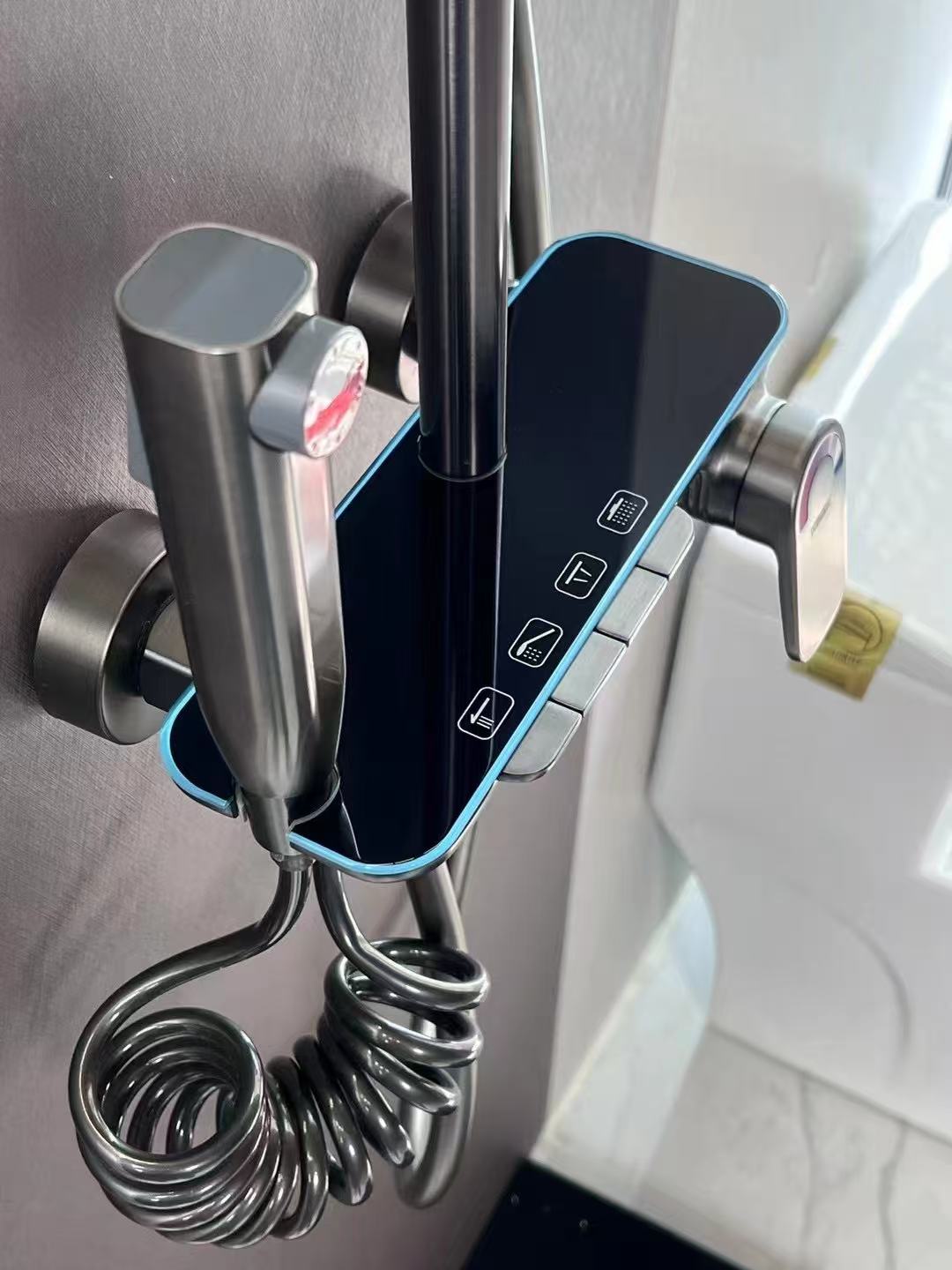 HS8033 Newly designed high-quality brass shower faucet