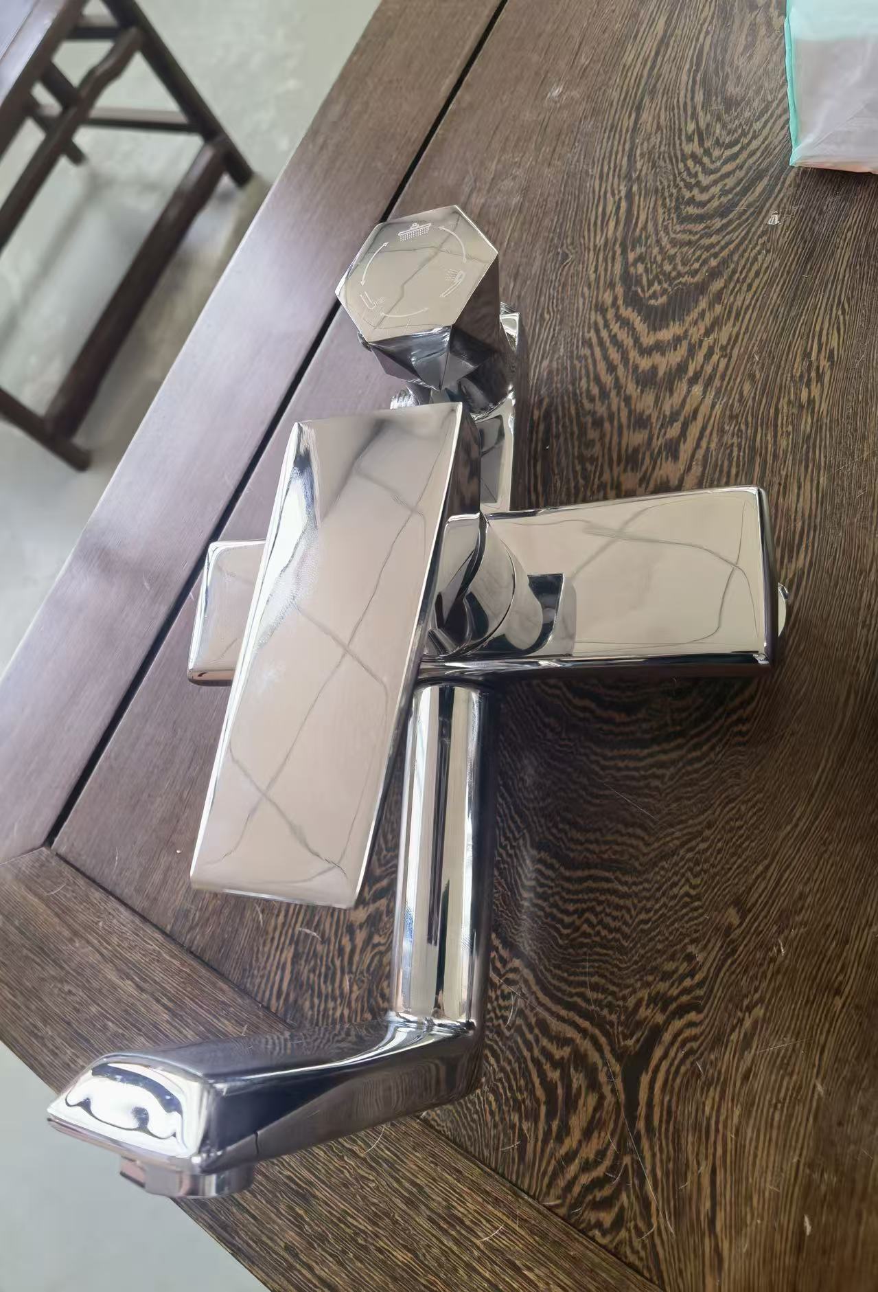 HS8062 Newly designed high-quality brass shower faucet