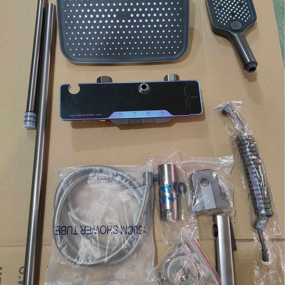 HS8082 Newly designed high-quality aluminum shower faucet