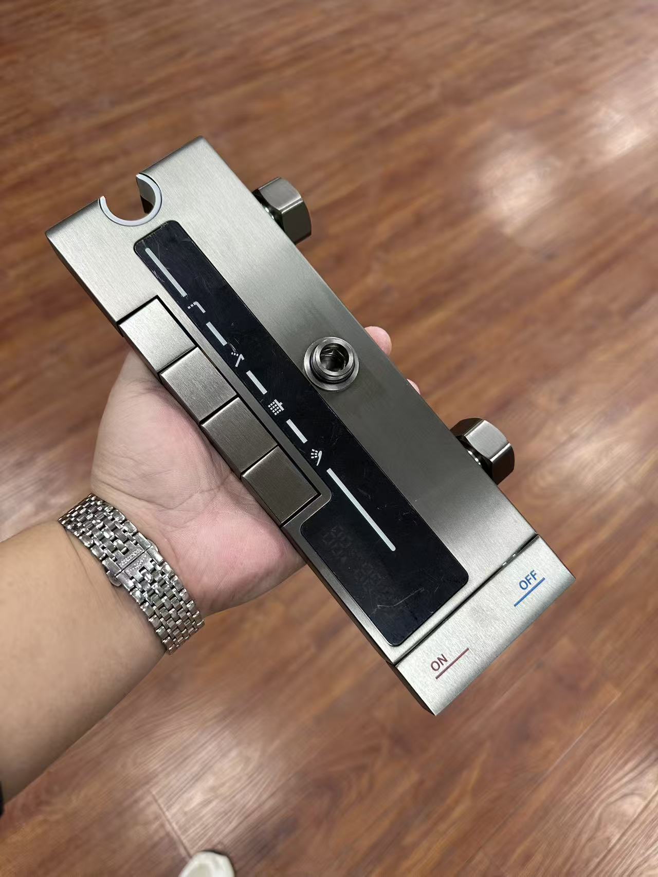HS8084 Newly designed high-quality Aluminum shower faucet